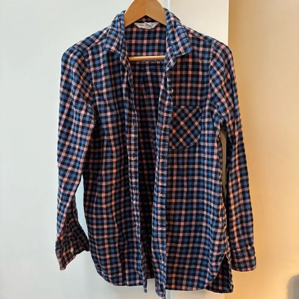 Old Navy pink and blue soft plaid tunic button down women’s size M